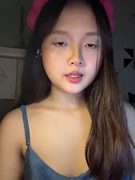 Alice1818 online show from 12-04-25, 06:51