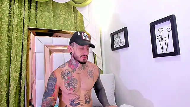 dilan scootk  online show from 10-02-25, 07:28