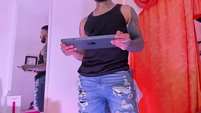 dilan scootk  online show from 03-06-26, 07:42