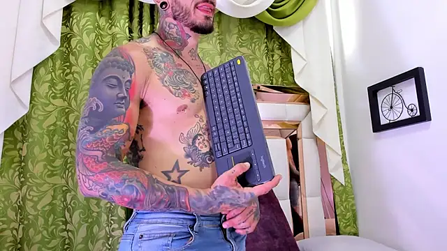 dilan scootk  online show from 10-22-25, 07:24