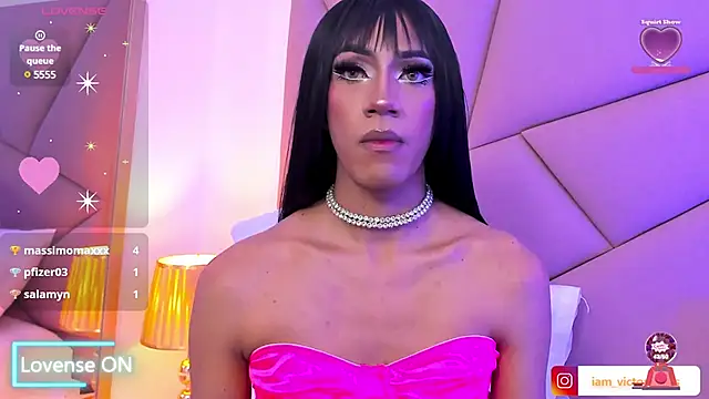 Snapshot of VictoriaRoss1 chatting on 02-19-25, 12:25 VictoriaRoss1 online show from 02-19-25, 12:25