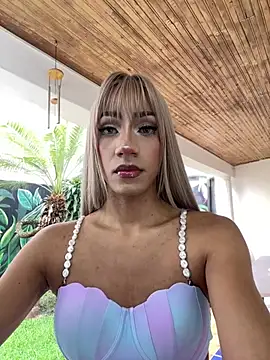 Snapshot of VictoriaRoss1 chatting on 03-09-25, 08:31 VictoriaRoss1 online show from 03-09-25, 08:31