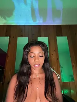 Snapshot of Blazerina chatting on 03-27-26, 08:26 Blazerina online show from 03-27-26, 08:26