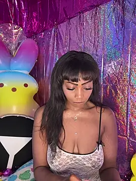 Snapshot of Blazerina chatting on 04-04-26, 07:09 Blazerina online show from 04-04-26, 07:09