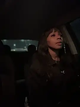 Snapshot of Blazerina chatting on 04-11-26, 09:35 Blazerina online show from 04-11-26, 09:35