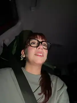 veronicaapink online show from 10-21-25, 01:05