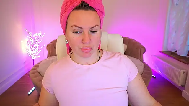 KiraCandyS online show from 02-15-26, 02:27