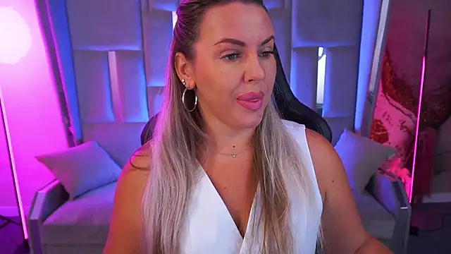 KiraCandyS online show from 09-19-25, 09:08