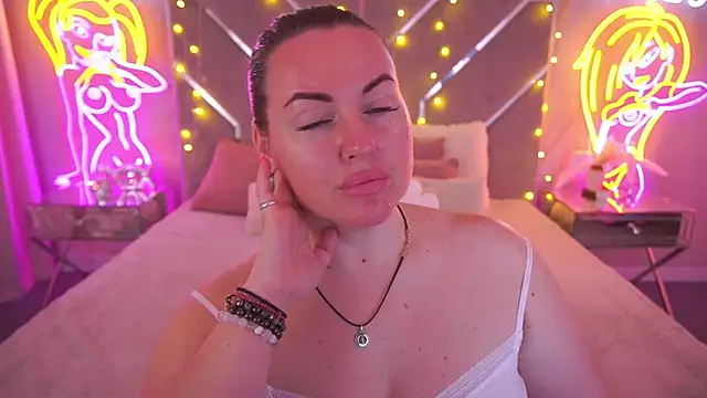 KiraCandyS online show from 05-10-26, 08:00