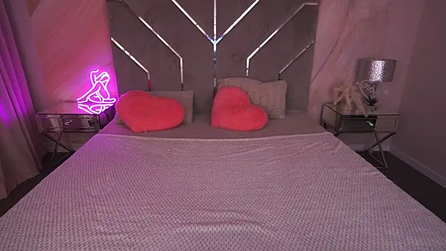 KiraCandyS online show from 03-18-25, 09:10