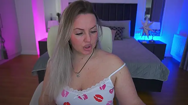 KiraCandyS online show from 04-14-26, 08:14