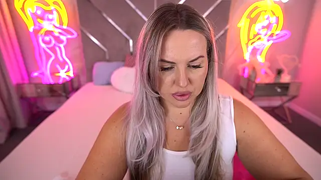 KiraCandyS online show from 10-15-25, 01:19