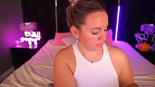 KiraCandyS online show from 11-15-25, 03:21