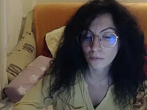 Emmatoo online show from 11-18-25, 08:34