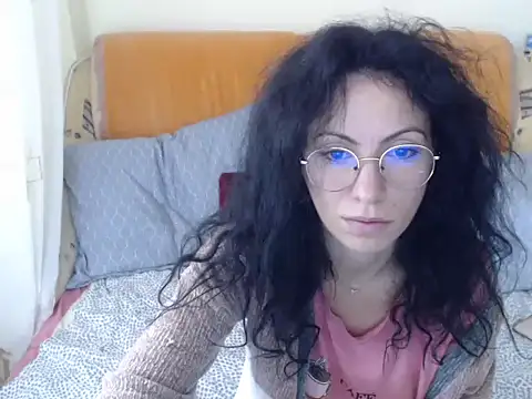 Emmatoo online show from 10-31-25, 09:06