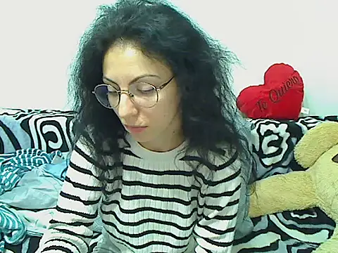 Emmatoo online show from 04-15-26, 03:01