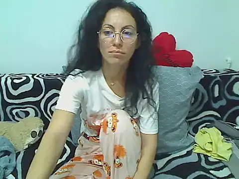 Emmatoo online show from 04-11-26, 03:47