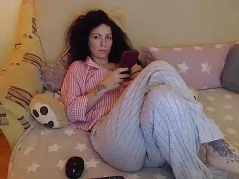 Emmatoo online show from 02-05-26, 05:20