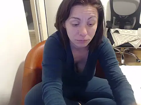 Emmatoo online show from 03-18-26, 08:21