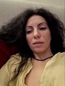 Emmatoo online show from 12-18-25, 01:00