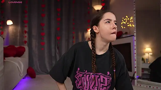 Amely Young online show from 02-14-26, 02:01