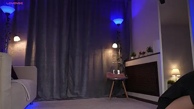 Amely Young online show from 02-06-26, 01:12