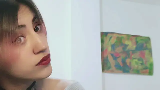 Snapshot of linnie_ chatting on 03-10-25, 08:50 linnie  online show from 03-10-25, 08:50