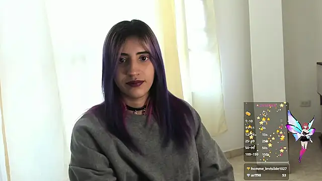 Snapshot of linnie_ chatting on 12-12-24, 11:39 linnie  online show from 12-12-24, 11:39