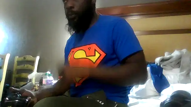Snapshot of Mrbbc803 chatting on 09-10-25, 05:23 Mrbbc803 online show from 09-10-25, 05:23