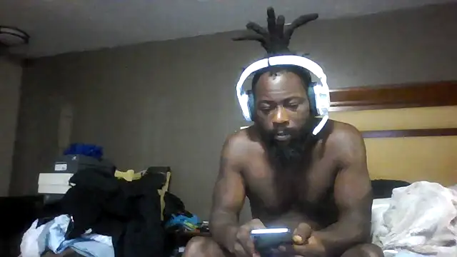 Snapshot of Mrbbc803 chatting on 09-24-25, 05:36 Mrbbc803 online show from 09-24-25, 05:36