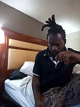 Snapshot of Mrbbc803 chatting on 03-10-25, 02:17 Mrbbc803 online show from 03-10-25, 02:17