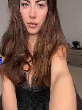 Eyline online show from 12-04-25, 01:54