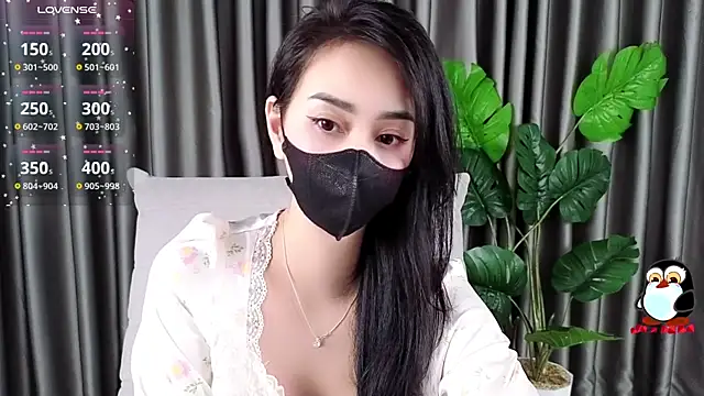 Snapshot of -----Sue----- chatting on 03-13-25, 04:01 -----Sue----- online show from 03-13-25, 04:01