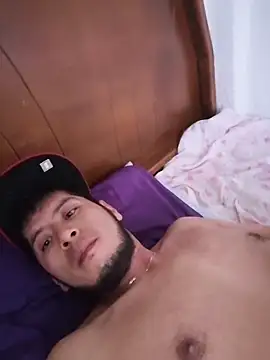 Snapshot of Quimiquieres chatting on 10-28-25, 08:08 Quimiquieres online show from 10-28-25, 08:08