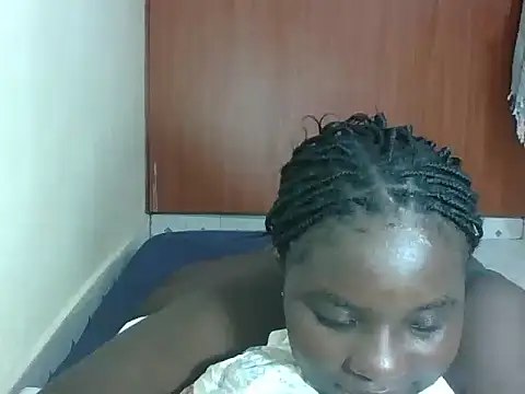 hotebbbyy online show from 05-20-26, 03:47