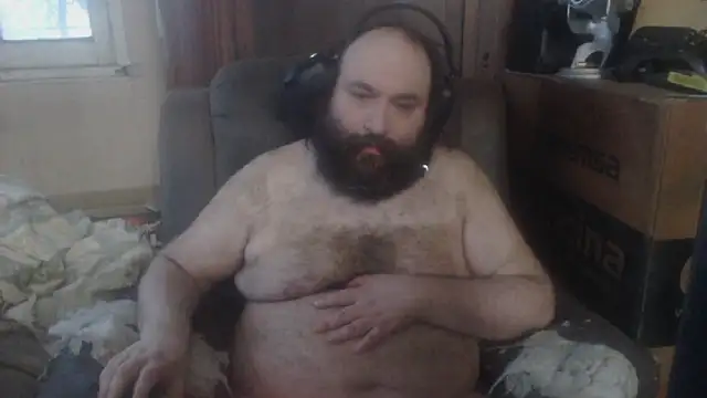 Snapshot of hairyhulk chatting on 01-25-25, 10:29 hairyhulk online show from 01-25-25, 10:29