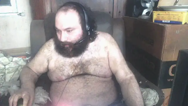Snapshot of hairyhulk chatting on 02-12-25, 07:34 hairyhulk online show from 02-12-25, 07:34
