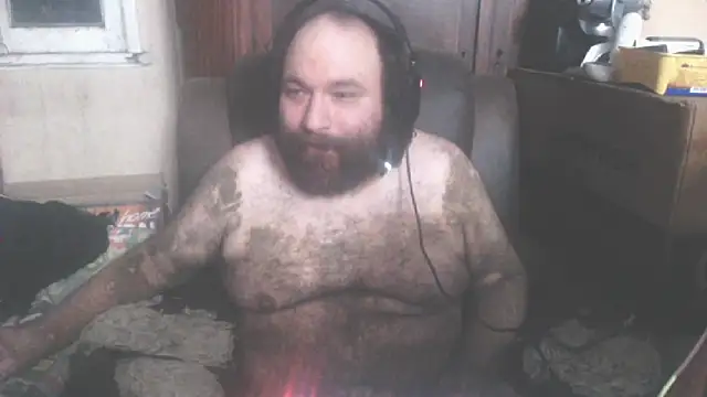 Snapshot of hairyhulk chatting on 10-19-25, 08:17 hairyhulk online show from 10-19-25, 08:17