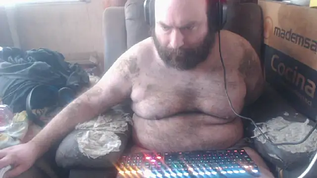 hairyhulk online show from 10-29-25, 02:27