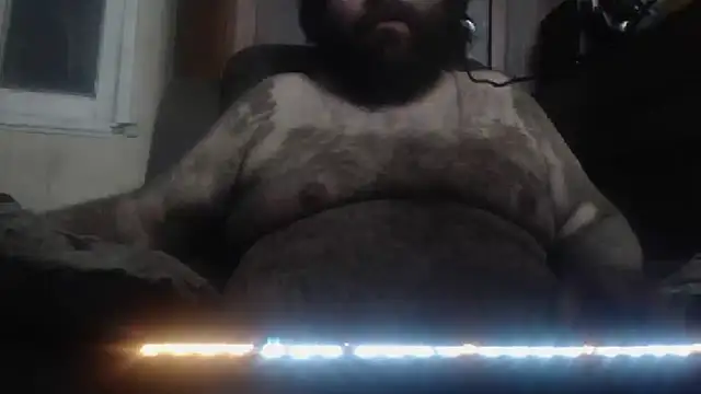 Snapshot of hairyhulk chatting on 10-12-25, 07:32 hairyhulk online show from 10-12-25, 07:32