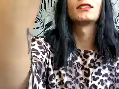 Snapshot of Thematrioshkaoficial24 chatting on 02-10-25, 06:03 Thematrioshkaoficial24 online show from 02-10-25, 06:03