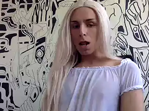 Snapshot of Thematrioshkaoficial24 chatting on 01-20-25, 07:04 Thematrioshkaoficial24 online show from 01-20-25, 07:04