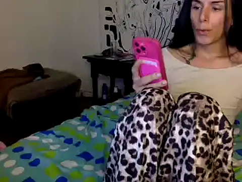 Snapshot of Thematrioshkaoficial24 chatting on 02-14-25, 01:13 Thematrioshkaoficial24 online show from 02-14-25, 01:13