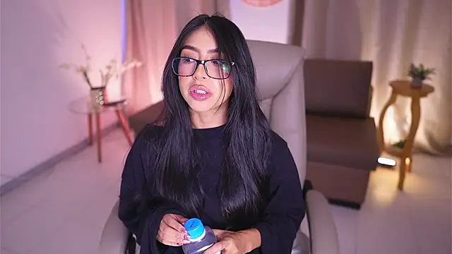 Sara albrecht online show from 03-18-25, 12:39