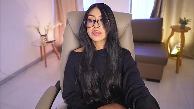 Sara albrecht online show from 03-18-25, 03:44