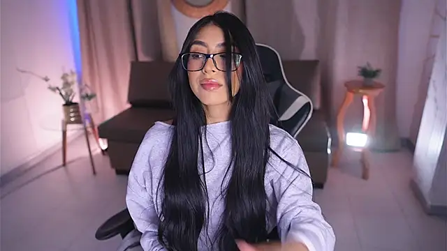 Sara albrecht online show from 03-03-25, 12:28