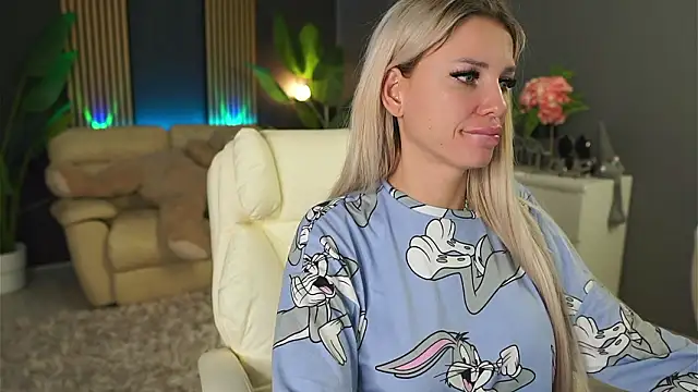 SweetBlondy35 online show from 02-17-26, 06:16