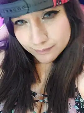 Snapshot of ItsNaiixa chatting on 02-16-25, 07:27 ItsNaiixa online show from 02-16-25, 07:27