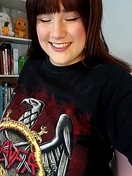 ItsNaiixa online show from 05-10-26, 01:53