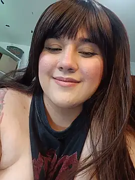 ItsNaiixa online show from 05-17-26, 07:03